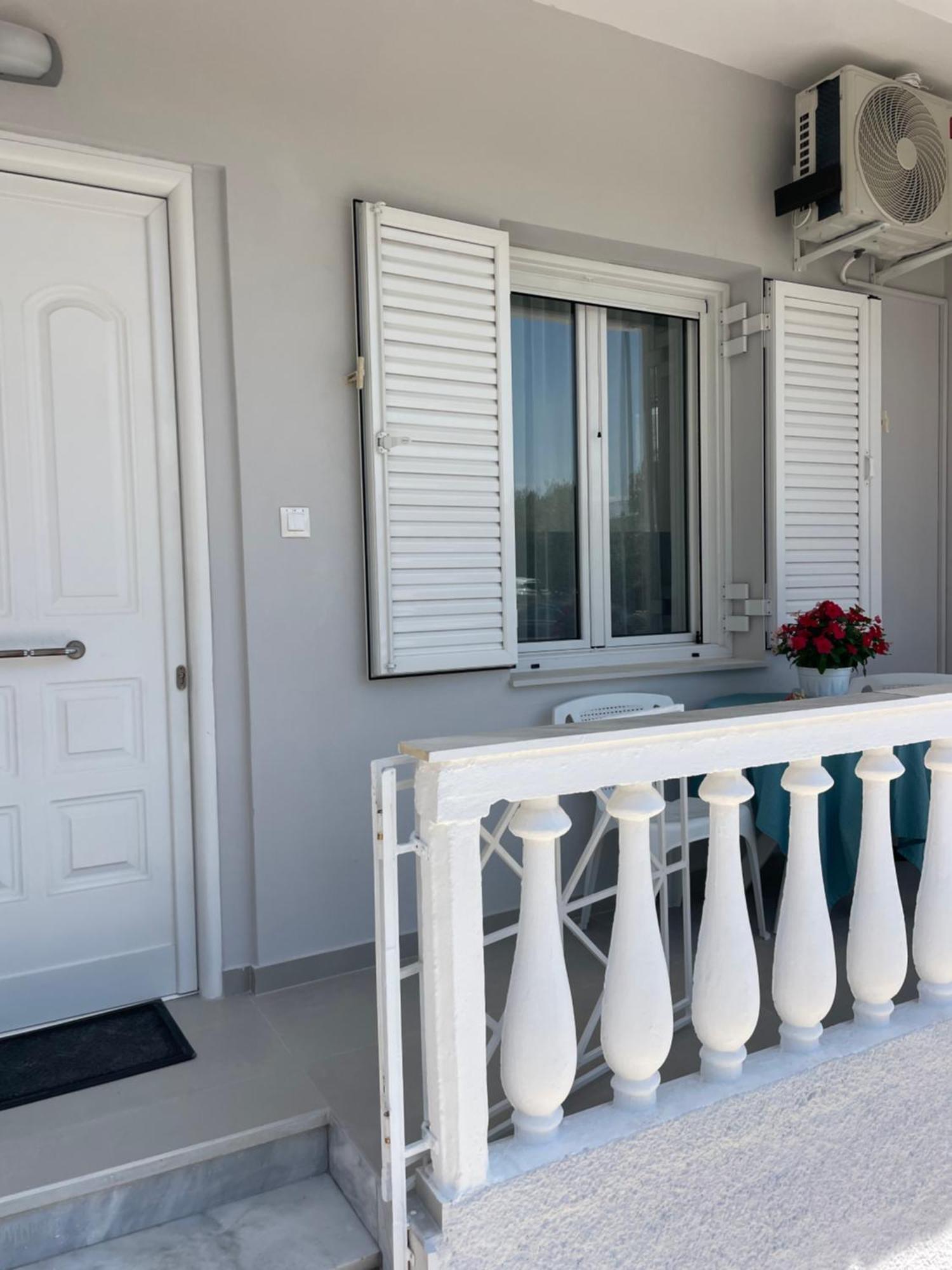 Kyma Luxury Suite Κιάτο Εξωτερικό φωτογραφία