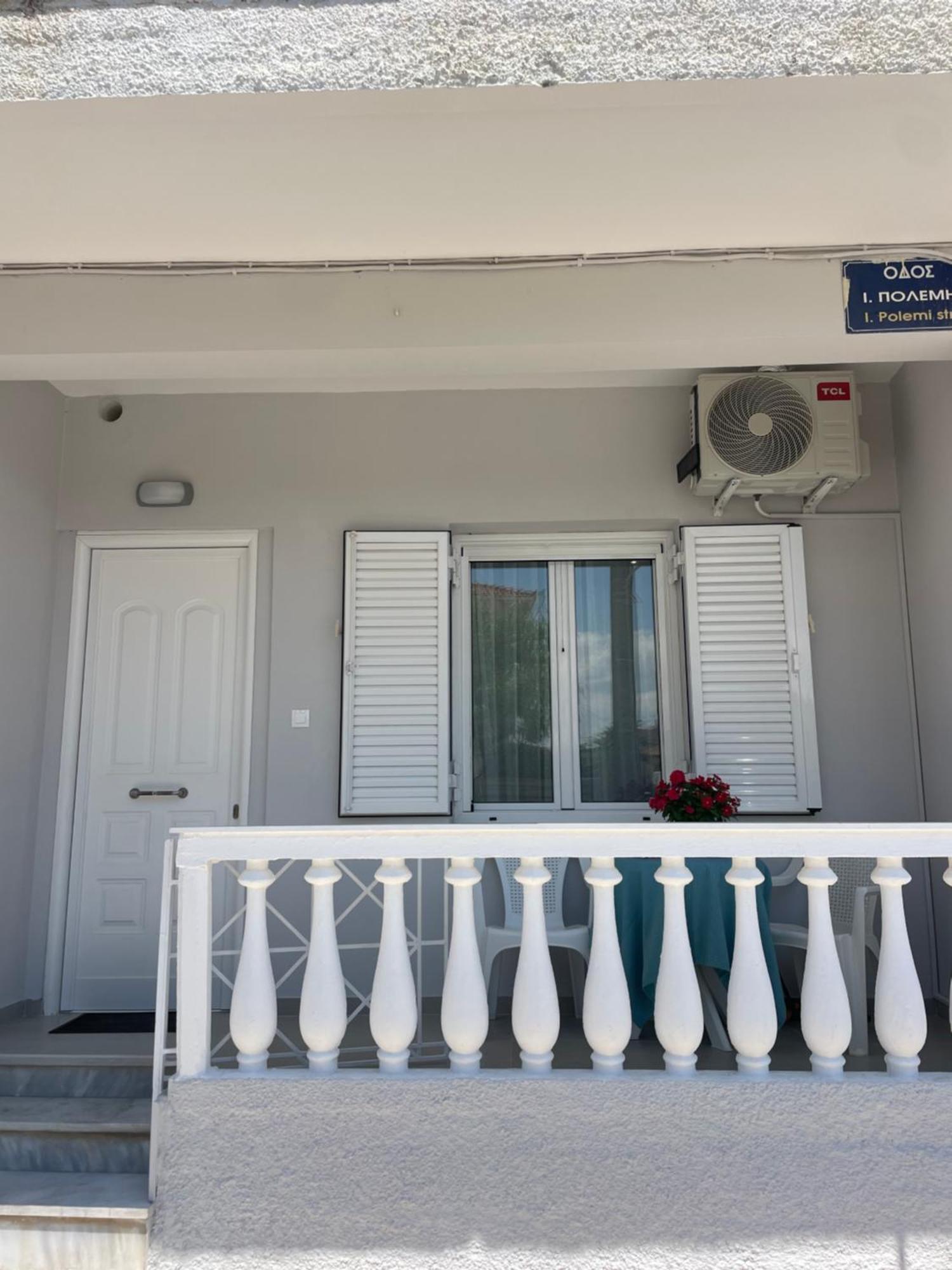 Kyma Luxury Suite Κιάτο Εξωτερικό φωτογραφία